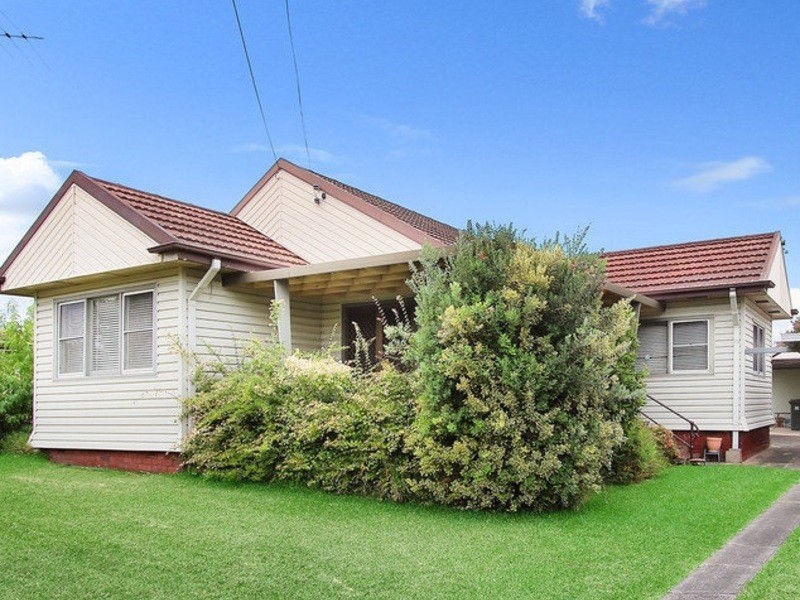 38 Lansdowne Street, Merrylands NSW 2160