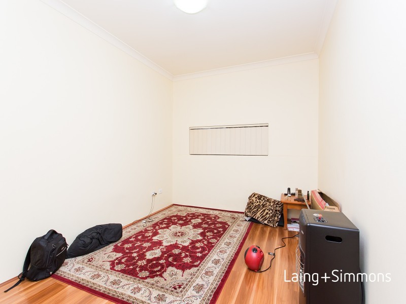 4/136 Woodville Road, Merrylands NSW 2160