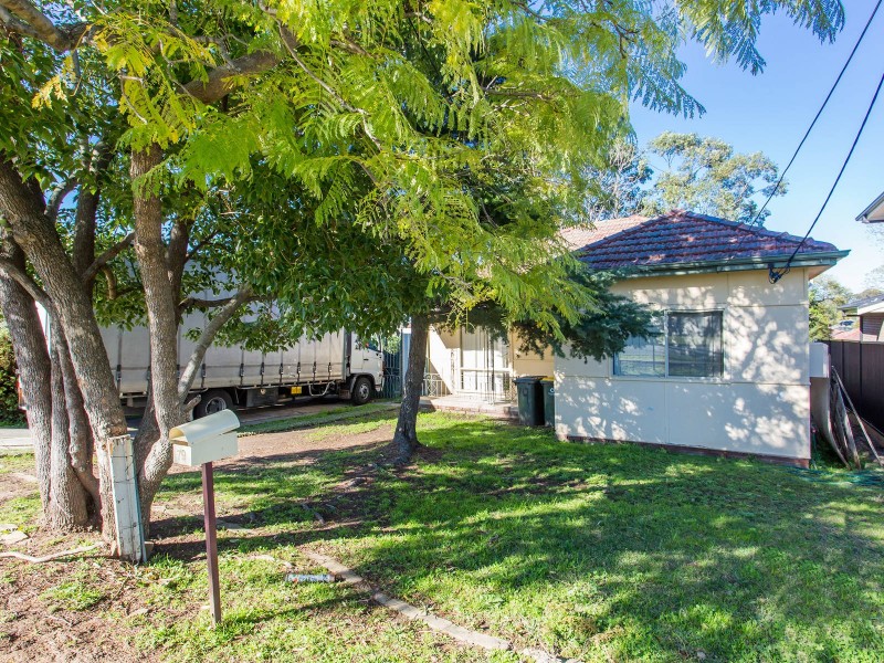 79 Edna Avenue, Merrylands NSW 2160