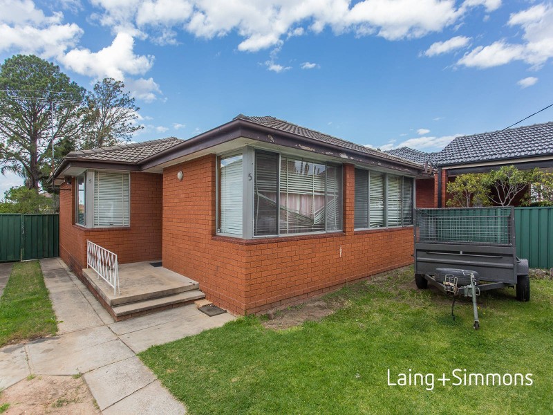5 Rowley Road, Guildford NSW 2161