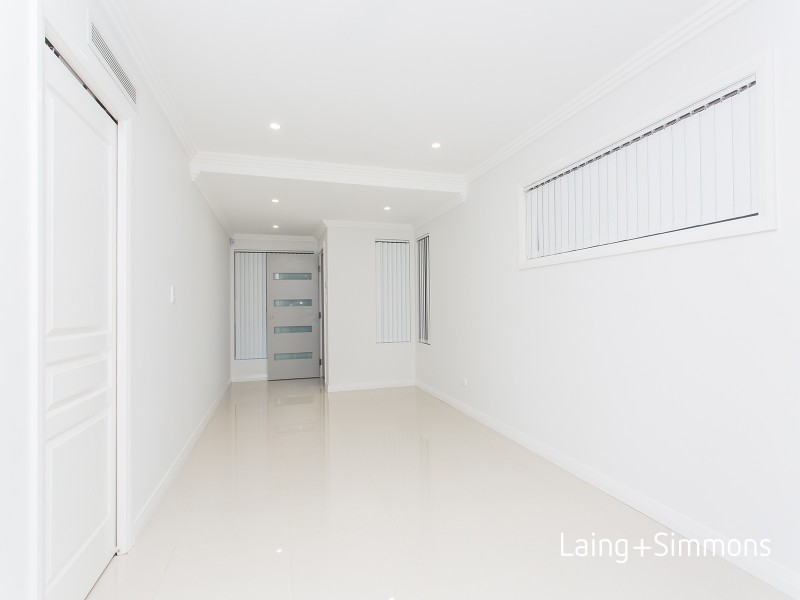 4 Cartwright Avenue, Merrylands NSW 2160