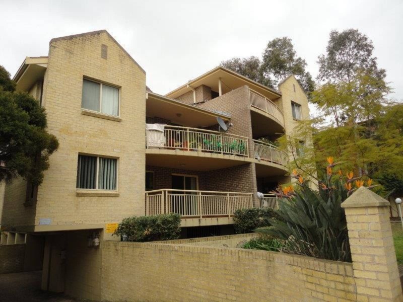 5/8-10 Newman Street, Merrylands NSW 2160