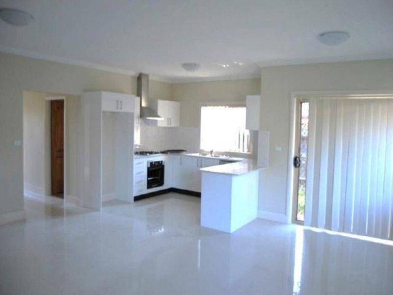 37C Frank Street, Guildford NSW 2161