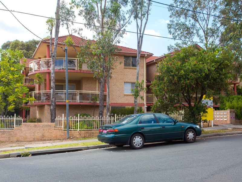 15/62-66 The Esplanade, Guildford NSW 2161