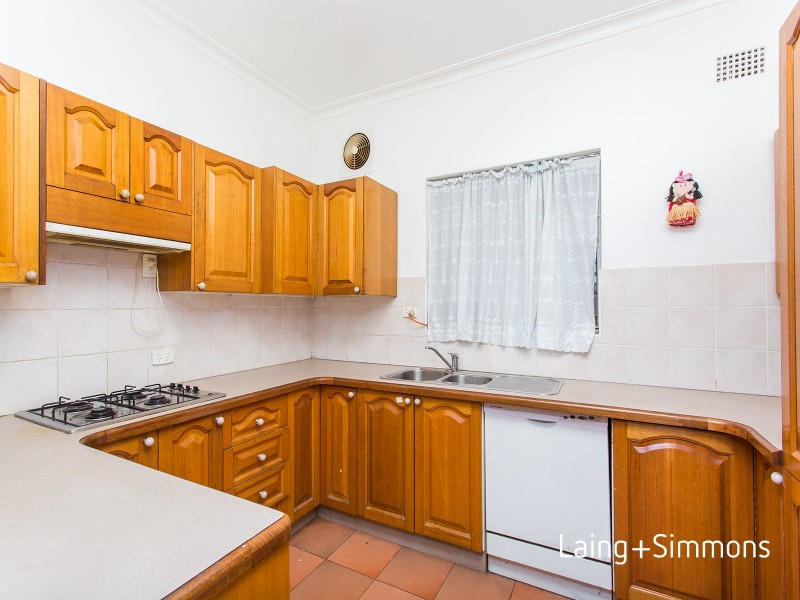 27 Chamberlain Road, Guildford NSW 2161