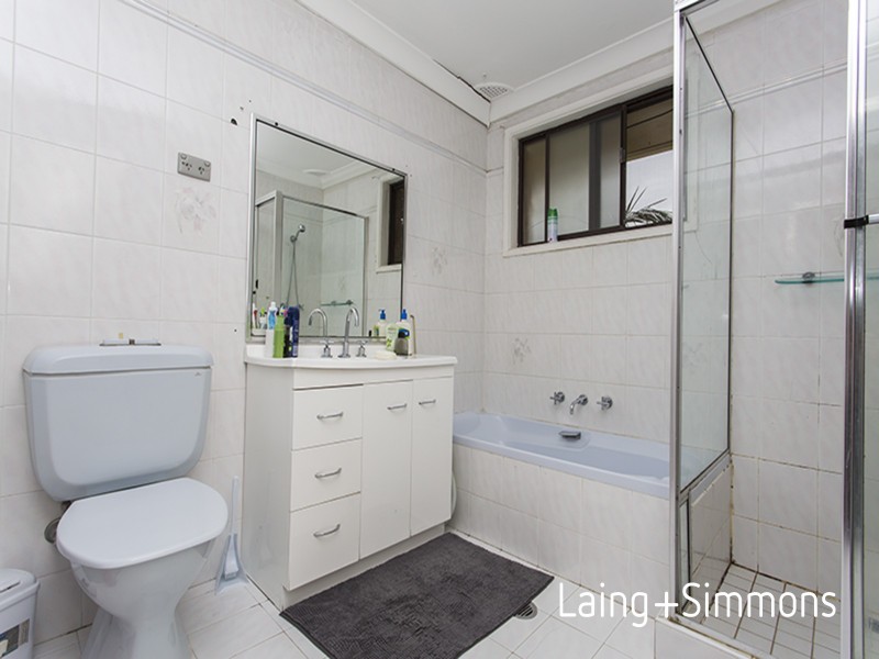 4 Elayne Place, Guildford NSW 2161