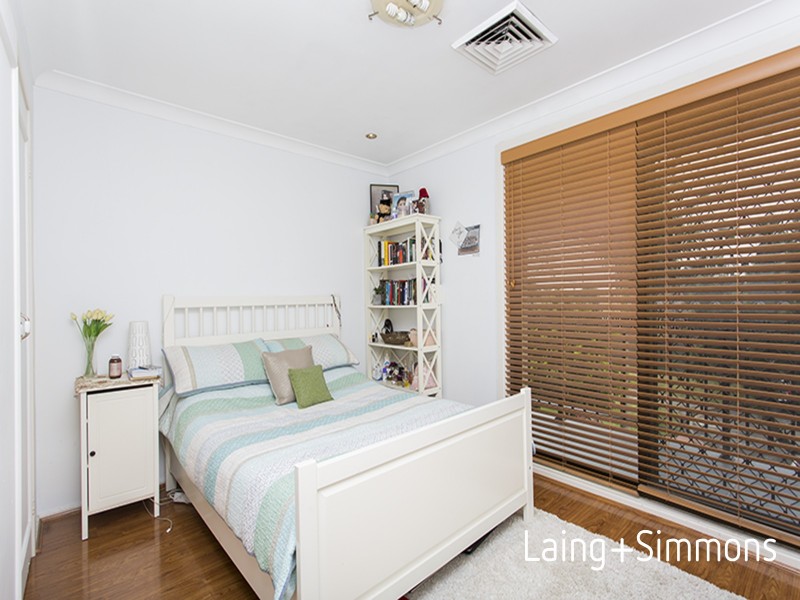 4 Elayne Place, Guildford NSW 2161