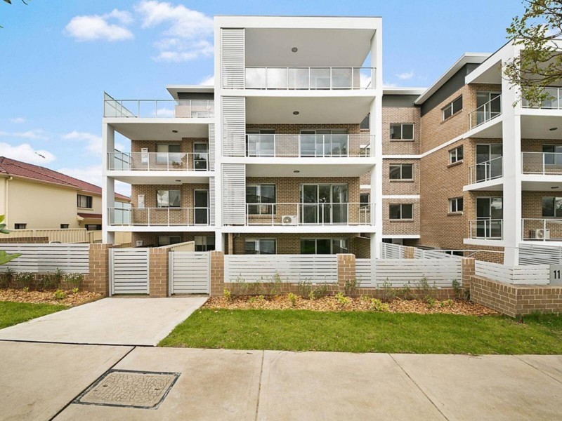 205/11-15 Robilliard Street, Mays Hill NSW 2145
