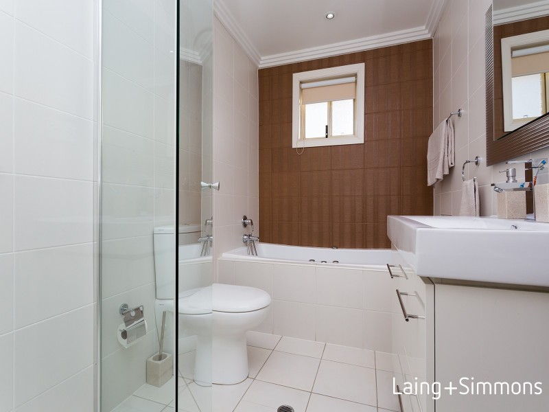 11 Linthorne Street, Guildford NSW 2161