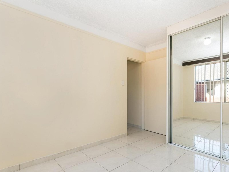 4/11-13 Allen Street, Harris Park NSW 2150