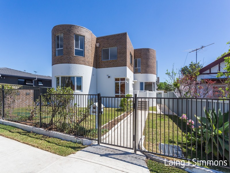 27 Chamberlain Road, Guildford NSW 2161