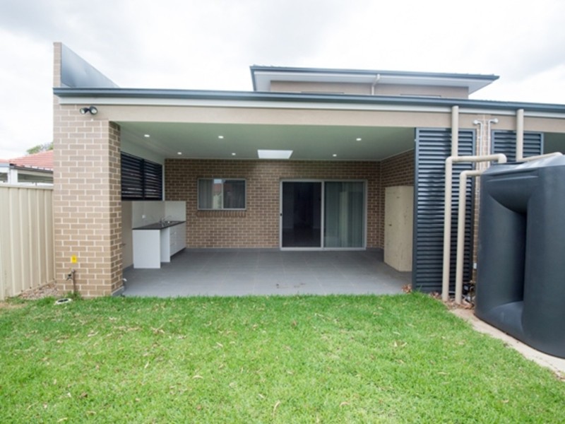 2/82 Mary Street, Merrylands NSW 2160