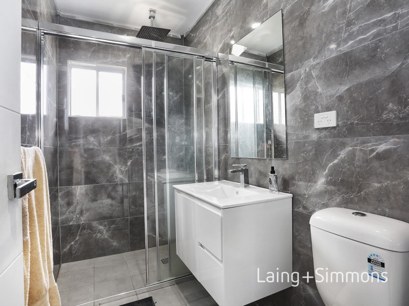 17 Railway Street, Guildford NSW 2161