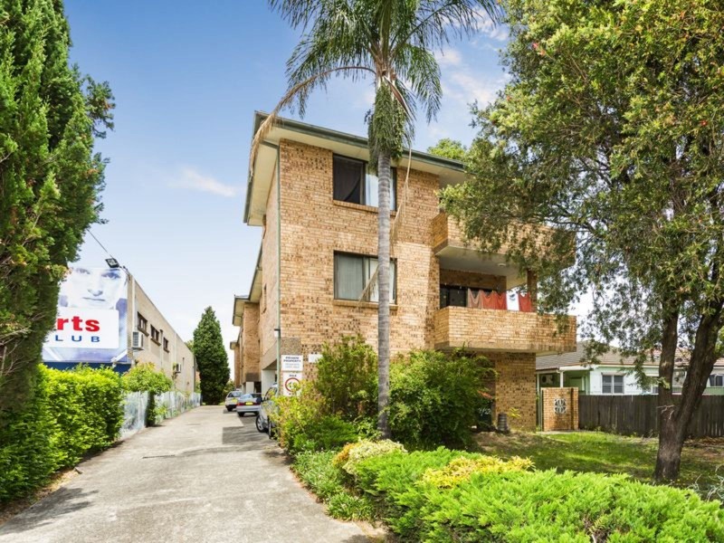 1/22 Louis Street, Granville NSW 2142