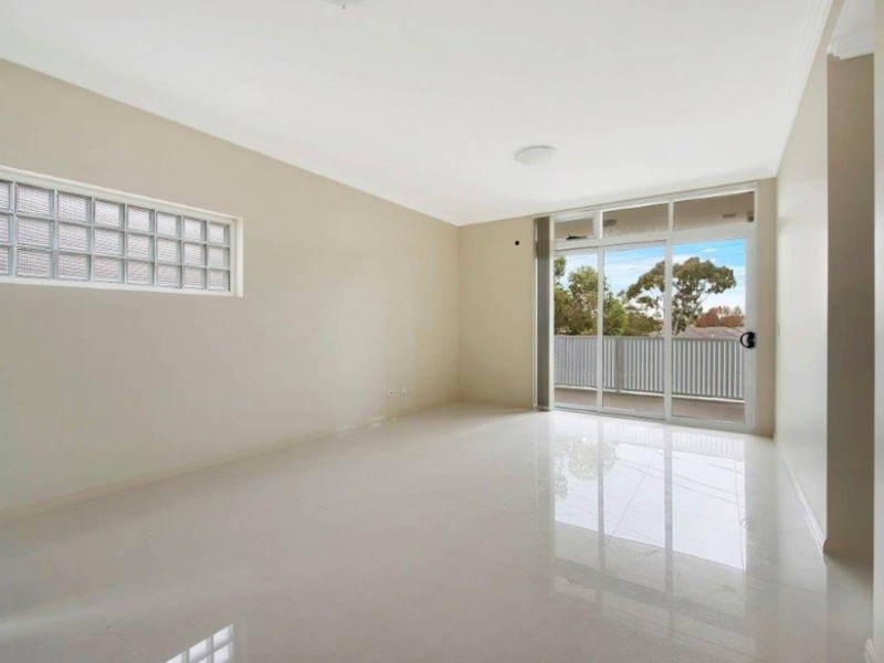12/21 Station Street, Harris Park NSW 2150
