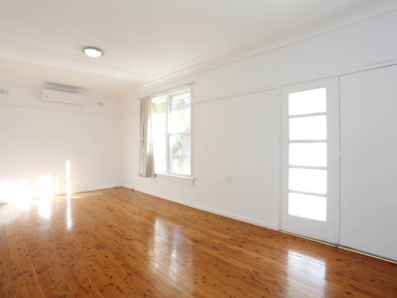 18 Gladys Crescent, Seven Hills NSW 2147