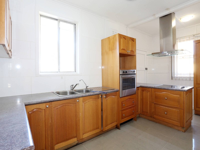 18 Gladys Crescent, Seven Hills NSW 2147