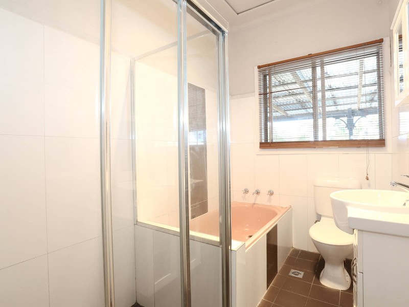 27 Damien Avenue, Greystanes NSW 2145