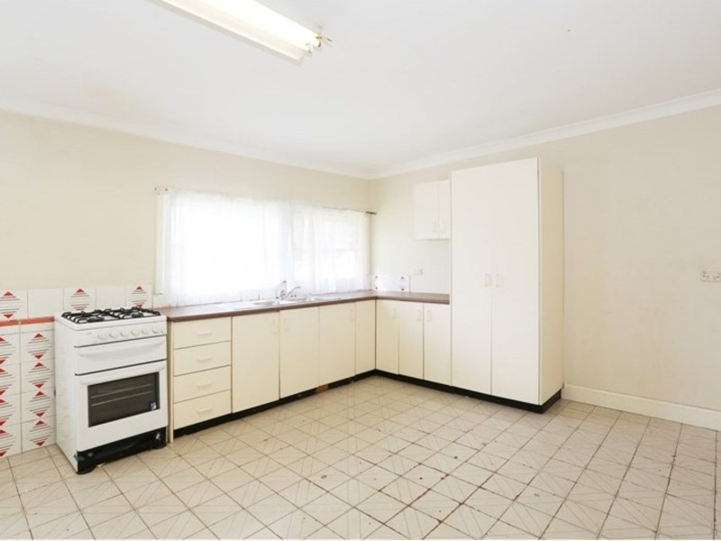 77 Woodville Road, Granville NSW 2142