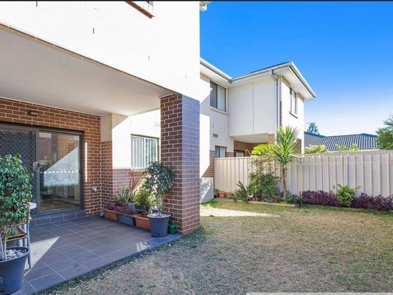 2/47 Knox Road, Doonside NSW 2767