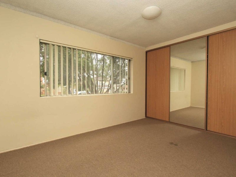 2/20 Walker Street, Merrylands NSW 2160