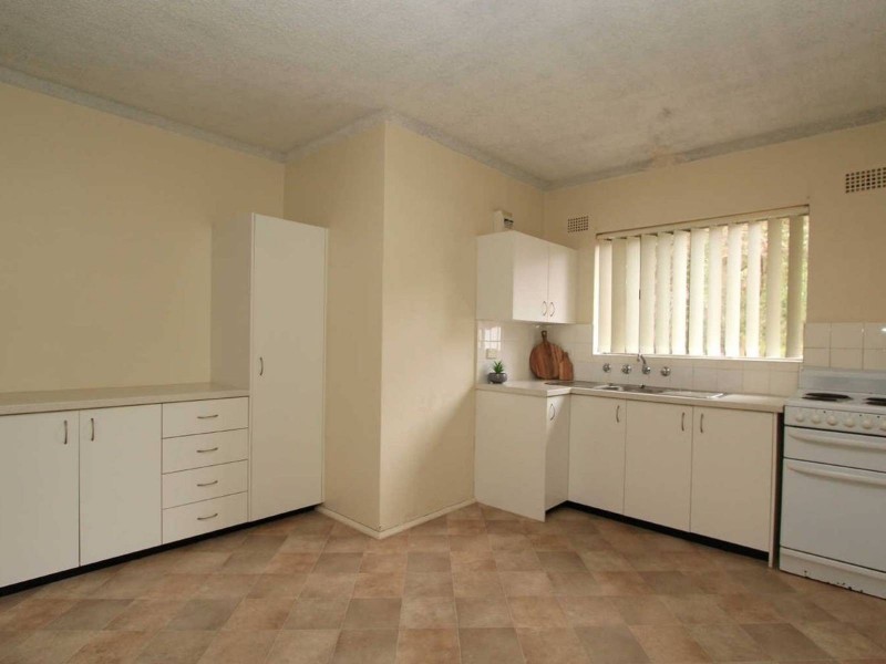 2/20 Walker Street, Merrylands NSW 2160