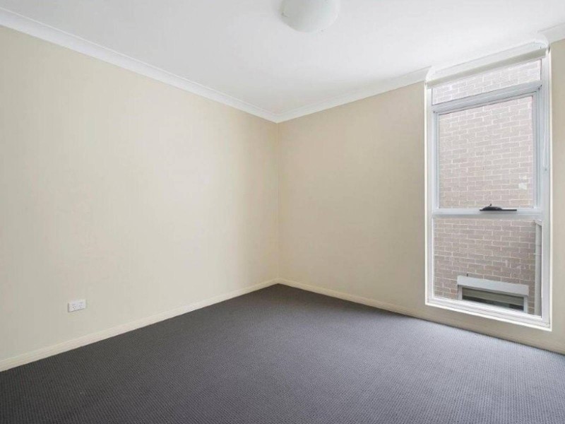 2/21  Station Street West, Harris Park NSW 2150