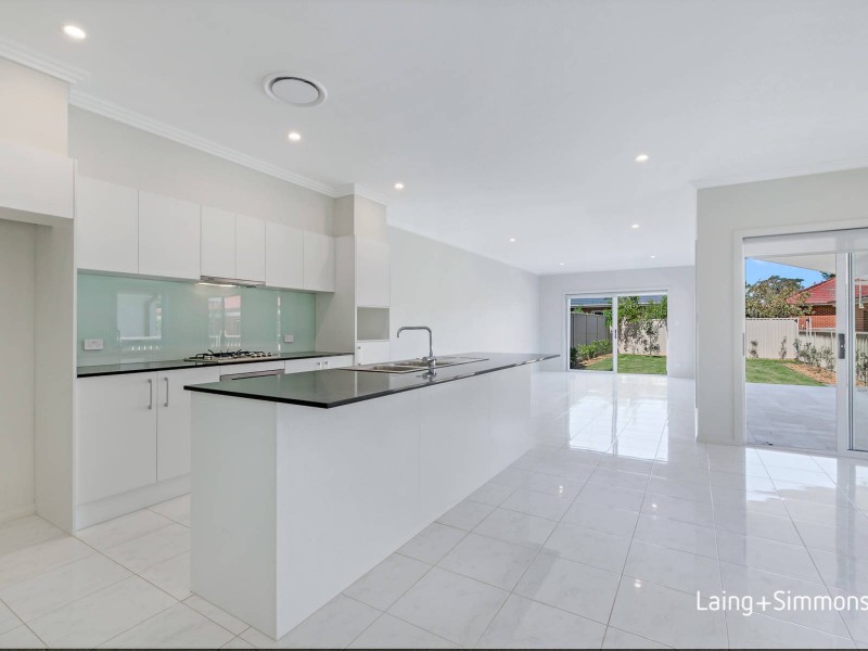 10 Dixmude St, Granville NSW 2142