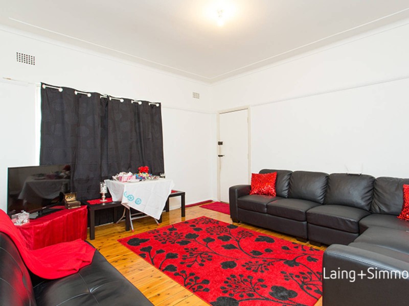8/12 Dellwood Street, Granville NSW 2142