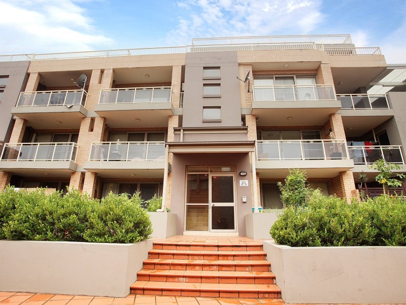 27/548-556 Woodville Road, Guildford NSW 2161