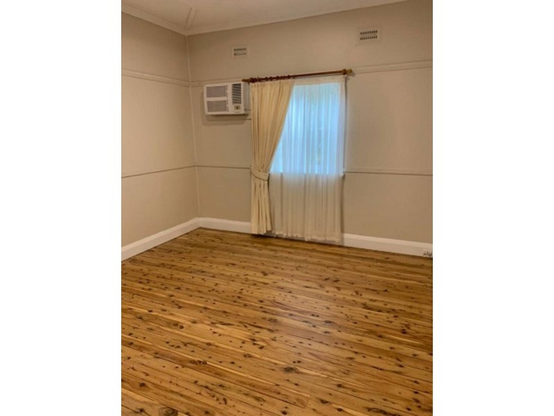 300 Woodville Road, Guildford NSW 2161