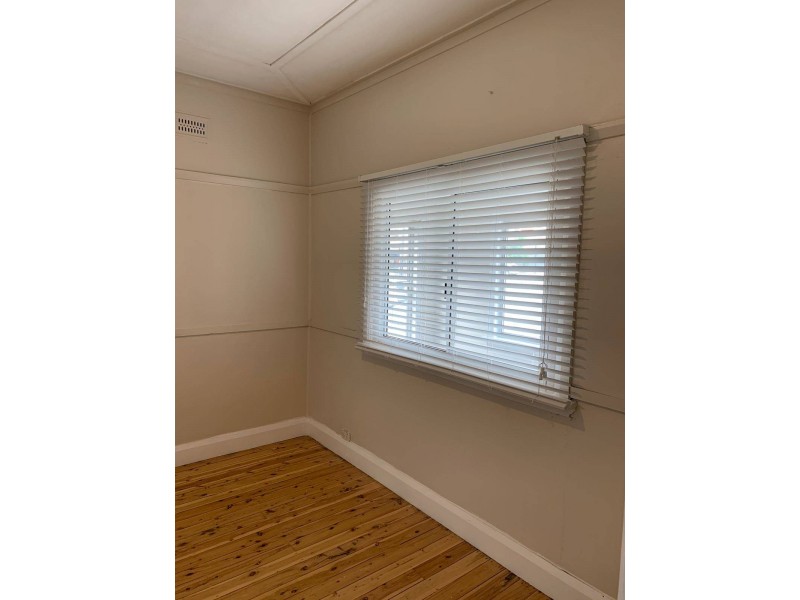 300 Woodville Road, Guildford NSW 2161