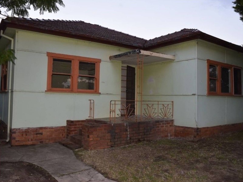 5  Centenary Road, Merrylands West NSW 2160