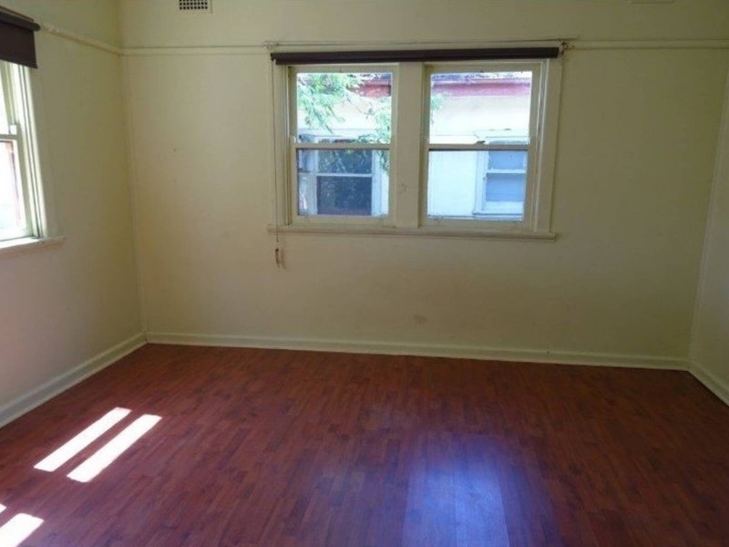 5  Centenary Road, Merrylands West NSW 2160