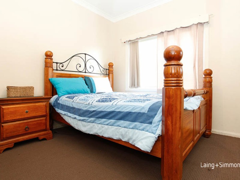 15 McCredie Road, Guildford NSW 2161