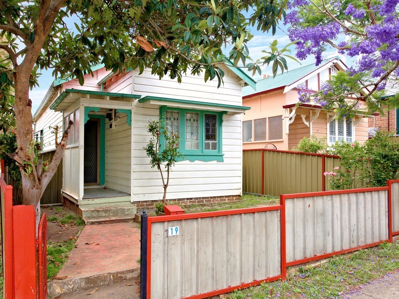 19 Second Street, Granville NSW 2142