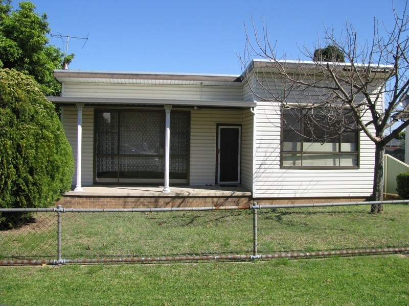 8 Orchid Street, Guildford NSW 2161