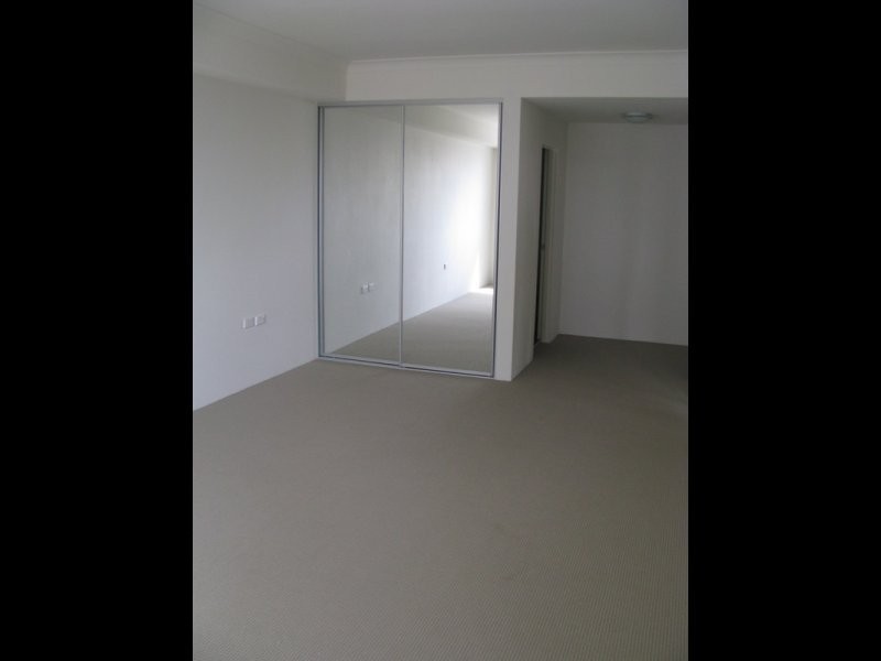 2/40 Earl Street, Merrylands NSW 2160