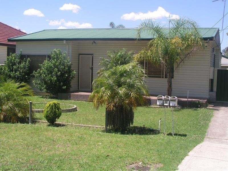 1/27 Garnett Street, Merrylands NSW 2160