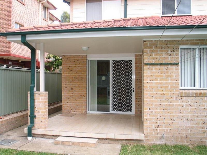 2/62 Clyde Street, Guildford NSW 2161