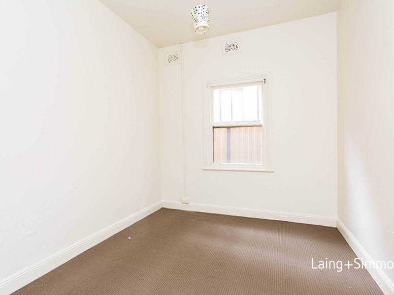 6 Victoria Street, Granville NSW 2142