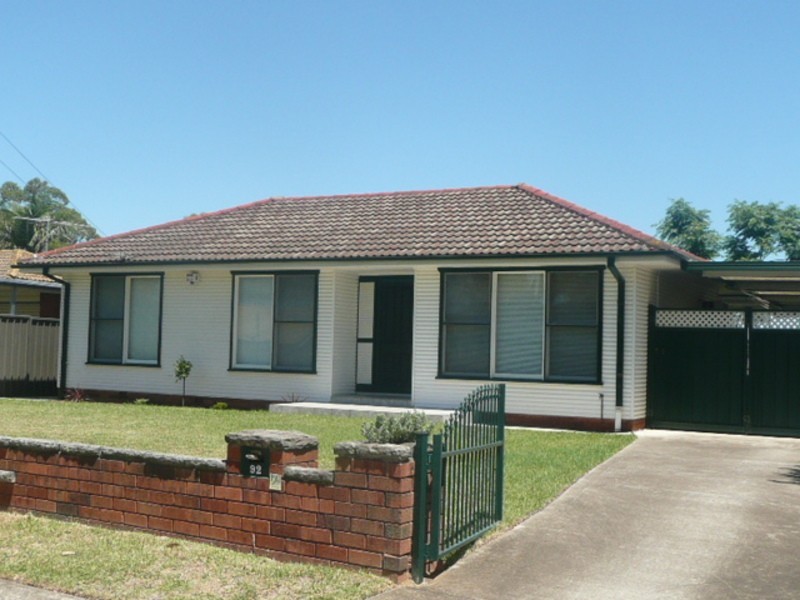 92 Barlow Drive, Cambridge Park NSW 2747