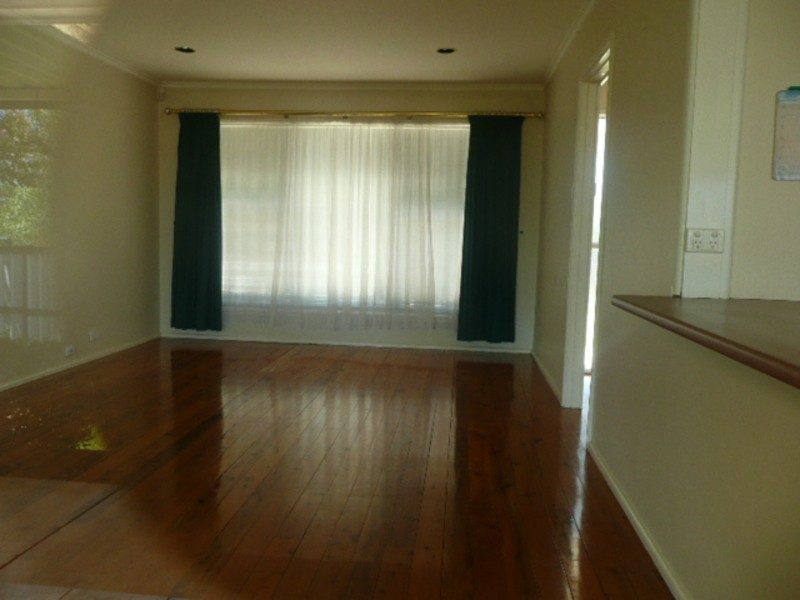 92 Barlow Drive, Cambridge Park NSW 2747