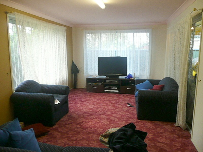 25 Debbie CCT, Mount Druitt NSW 2770