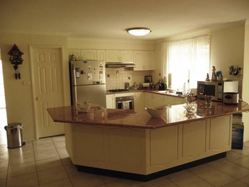 12 Harwell Place, Colyton NSW 2760