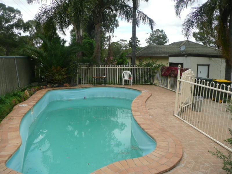 35 Bulolo Drive, Whalan NSW 2770