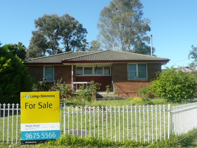 8 Siemens Cres, Emerton NSW 2770