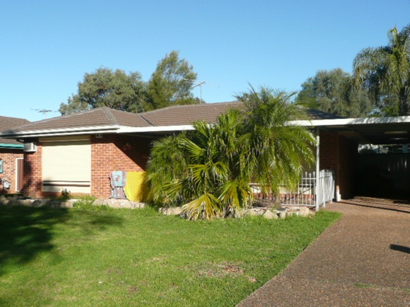 10 Calida Cres, Hassall Grove NSW 2761