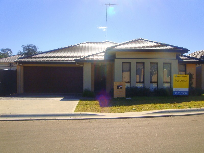 16 Neild Street, Ropes Crossing NSW 2760