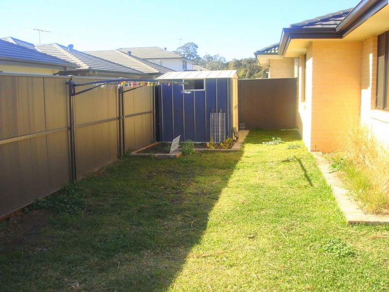 16 Neild Street, Ropes Crossing NSW 2760